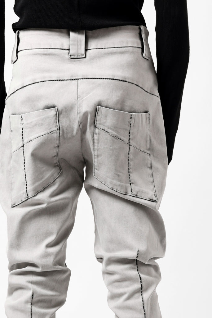 Load image into Gallery viewer, thom/krom SCAR-STITICHING DENIM PANTS / ACID BLEACH (CEMENT)
