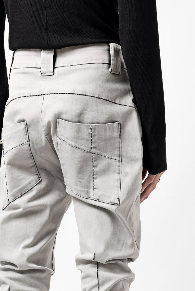 Load image into Gallery viewer, thom/krom SCAR-STITICHING DENIM PANTS / ACID BLEACH (CEMENT)