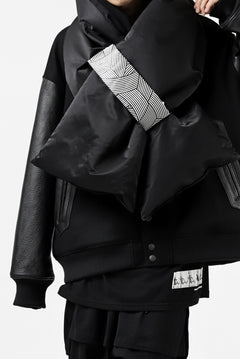 画像をギャラリービューアに読み込む, FACETASM x JIM LAMBIE LONG DOWN MUFFLER (BLACK)