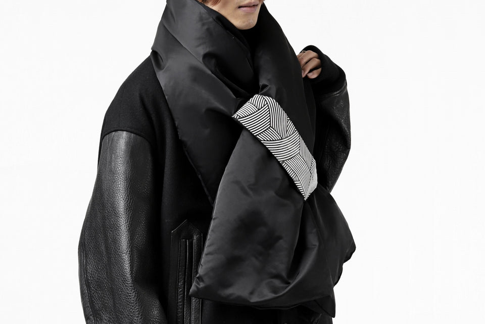 画像をギャラリービューアに読み込む, FACETASM x JIM LAMBIE LONG DOWN MUFFLER (BLACK)
