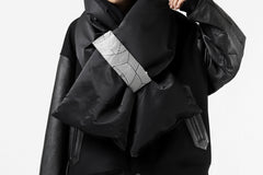 画像をギャラリービューアに読み込む, FACETASM x JIM LAMBIE LONG DOWN MUFFLER (BLACK)