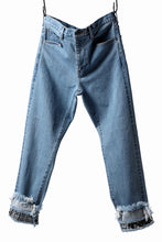 Load image into Gallery viewer, FACETASM CROPPED PRINT DENIM PANTS (INDIGO)