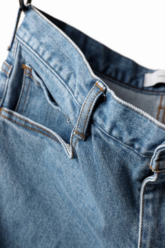 Load image into Gallery viewer, FACETASM CROPPED PRINT DENIM PANTS (INDIGO)