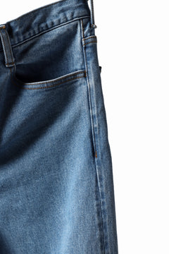 Load image into Gallery viewer, FACETASM CROPPED PRINT DENIM PANTS (INDIGO)