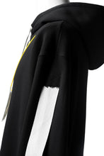 Load image into Gallery viewer, DEFORMATER.® LOGO TAPE HOODIE / LIGHT OZ COTTON (BLACK x WHITE)