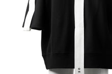 Load image into Gallery viewer, DEFORMATER.® LOGO TAPE HOODIE / LIGHT OZ COTTON (BLACK x WHITE)