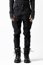 Load image into Gallery viewer, DEFORMATER.® "SPLASH" SLIM FIT JEANS WITH FLAP DETAIL / VERTICAL DENIM (BLACK OVER DYED)