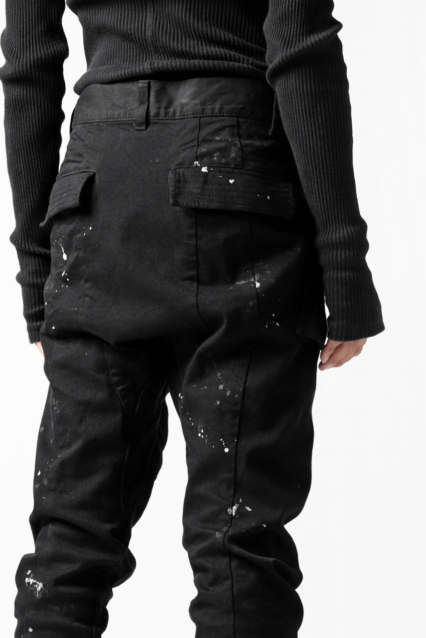 Load image into Gallery viewer, DEFORMATER.® "SPLASH" SLIM FIT JEANS WITH FLAP DETAIL / VERTICAL DENIM (BLACK OVER DYED)