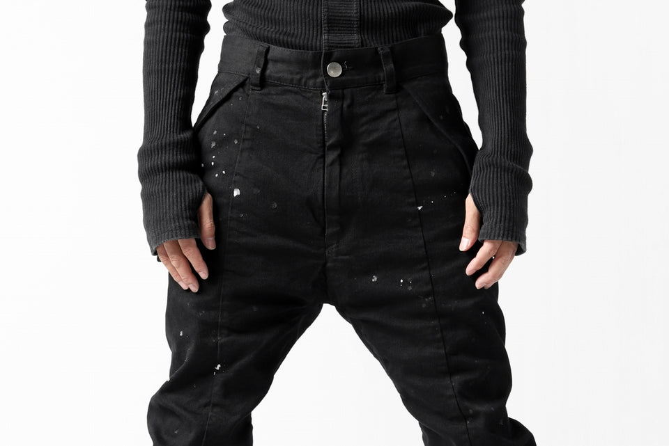 Load image into Gallery viewer, DEFORMATER.® "SPLASH" SLIM FIT JEANS WITH FLAP DETAIL / VERTICAL DENIM (BLACK OVER DYED)