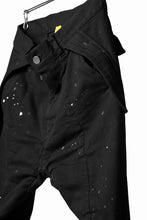 Load image into Gallery viewer, DEFORMATER.® "SPLASH" SLIM FIT JEANS WITH FLAP DETAIL / VERTICAL DENIM (BLACK OVER DYED)