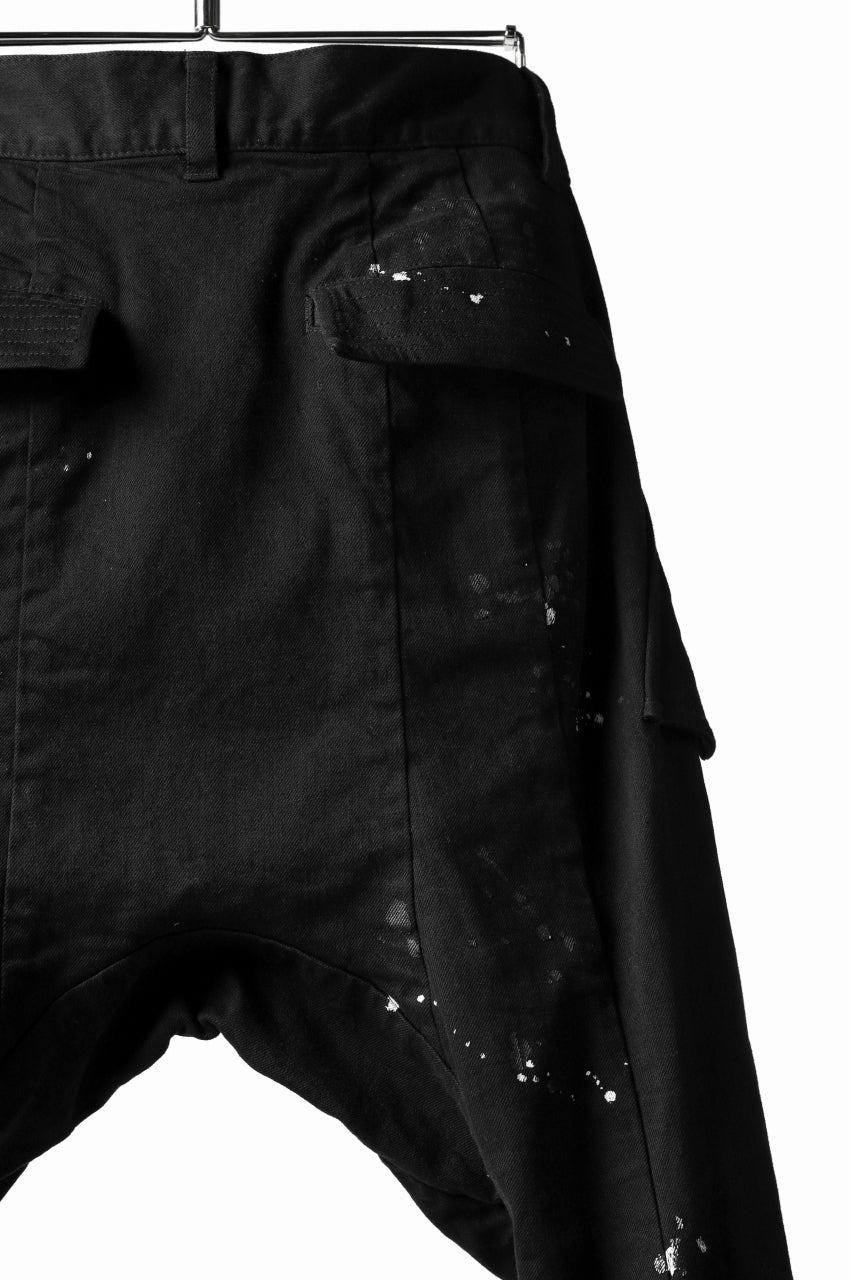 Load image into Gallery viewer, DEFORMATER.® "SPLASH" SLIM FIT JEANS WITH FLAP DETAIL / VERTICAL DENIM (BLACK OVER DYED)