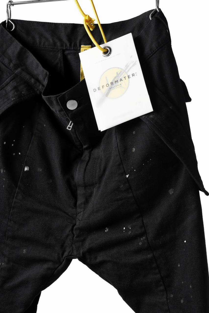Load image into Gallery viewer, DEFORMATER.® "SPLASH" SLIM FIT JEANS WITH FLAP DETAIL / VERTICAL DENIM (BLACK OVER DYED)