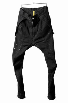 画像をギャラリービューアに読み込む, DEFORMATER.® &quot;SPLASH&quot; SLIM FIT JEANS WITH FLAP DETAIL / VERTICAL DENIM (BLACK OVER DYED)