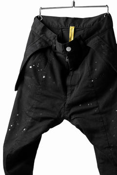 画像をギャラリービューアに読み込む, DEFORMATER.® &quot;SPLASH&quot; SLIM FIT JEANS WITH FLAP DETAIL / VERTICAL DENIM (BLACK OVER DYED)