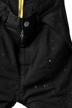 Load image into Gallery viewer, DEFORMATER.® "SPLASH" SLIM FIT JEANS WITH FLAP DETAIL / VERTICAL DENIM (BLACK OVER DYED)