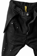 Load image into Gallery viewer, DEFORMATER.® "SPLASH" SLIM FIT JEANS WITH FLAP DETAIL / VERTICAL DENIM (BLACK OVER DYED)