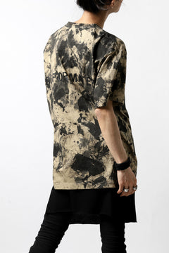 Load image into Gallery viewer, DEFORMATER.® "SPLASH" BACK LOGO TEE / MOTTLED DYING (LIGHT BEIGE)