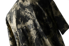 Load image into Gallery viewer, DEFORMATER.® "SPLASH" BACK LOGO TEE / MOTTLED DYING (LIGHT BEIGE)