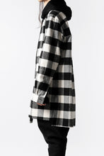 画像をギャラリービューアに読み込む, DEFORMATER.® HOODED SHIRT JACKET / HEAVY FLANNEL PLAID (WHITE×BLACK)