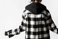 画像をギャラリービューアに読み込む, DEFORMATER.® HOODED SHIRT JACKET / HEAVY FLANNEL PLAID (WHITE×BLACK)