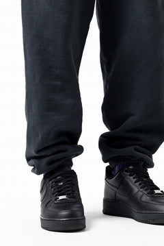画像をギャラリービューアに読み込む, DEFORMATER.® THREE PROCESSING SWEAT JOGGER PANT - DYED/BIO/FROST EFFECT (VINTAGE BLACK)