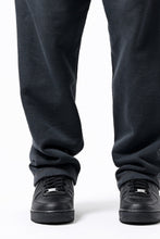 画像をギャラリービューアに読み込む, DEFORMATER.® THREE PROCESSING SWEAT REGULAR PANT - DYED/BIO/FROST EFFECT (VINTAGE BLACK)