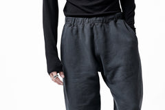 画像をギャラリービューアに読み込む, DEFORMATER.® THREE PROCESSING SWEAT JOGGER PANT - DYED/BIO/FROST EFFECT (VINTAGE BLACK)