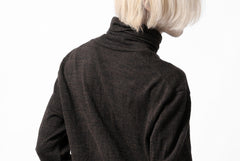 画像をギャラリービューアに読み込む, KLASICA SMOKE SMOOTH TURTLE NECK PULL / JACQUARD KNIT JERSEY (DARK OLIVE)