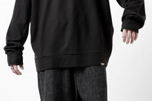 画像をギャラリービューアに読み込む, COLINA TUCK SWEAT TOP / SUPER 140s WASHABLE WOOL (EBONY)