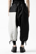 Load image into Gallery viewer, Y's BANG ON! No.150 SAROUEL HALF PANTS / CO TWILL + LI (BLACK)