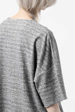 Load image into Gallery viewer, ISAMU KATAYAMA BACKLASH RANDOM PILE FABRIC SHORT SLEEVE CUT & SEWN (GREY)