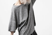 Load image into Gallery viewer, ISAMU KATAYAMA BACKLASH RANDOM PILE FABRIC SHORT SLEEVE CUT & SEWN (GREY)
