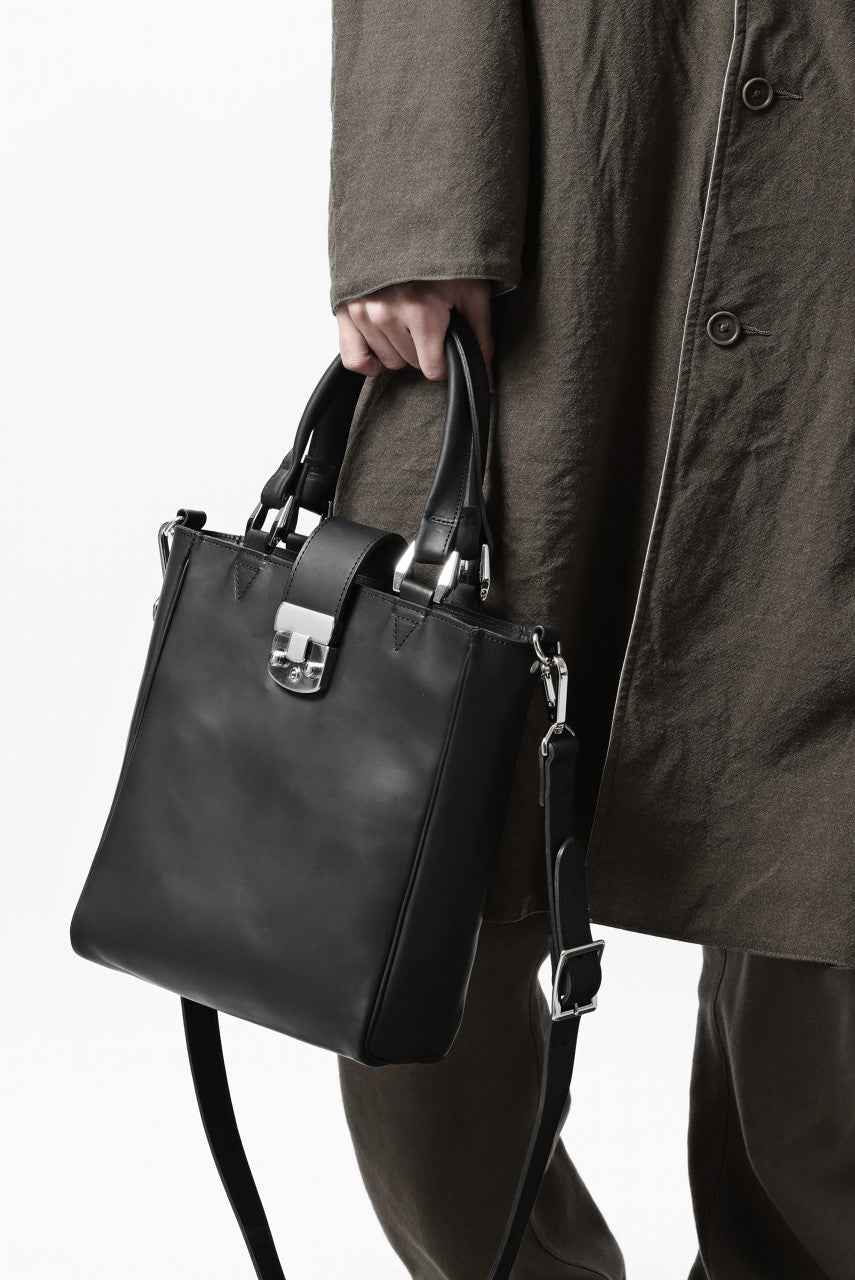 Load image into Gallery viewer, ISAMU KATAYAMA BACKLASH 2WAY SHOULDER & TOTE BAG / GUIDI OILED CALF (BLACK)