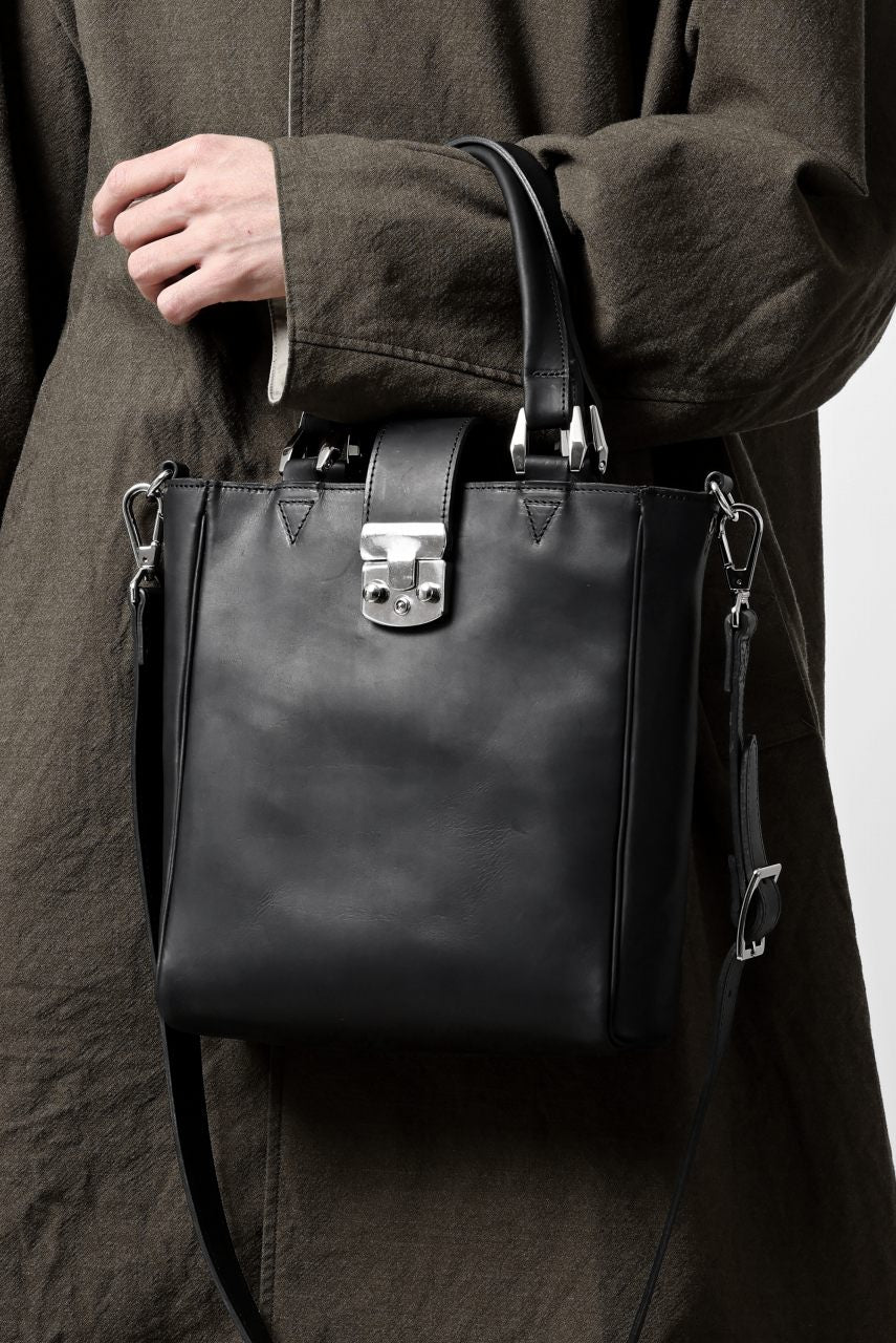 Load image into Gallery viewer, ISAMU KATAYAMA BACKLASH 2WAY SHOULDER & TOTE BAG / GUIDI OILED CALF (BLACK)