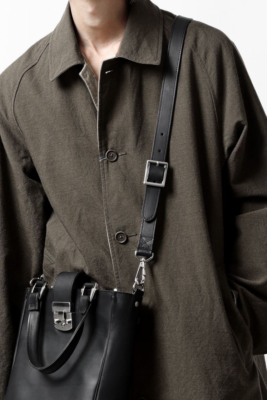 Load image into Gallery viewer, ISAMU KATAYAMA BACKLASH 2WAY SHOULDER & TOTE BAG / GUIDI OILED CALF (BLACK)