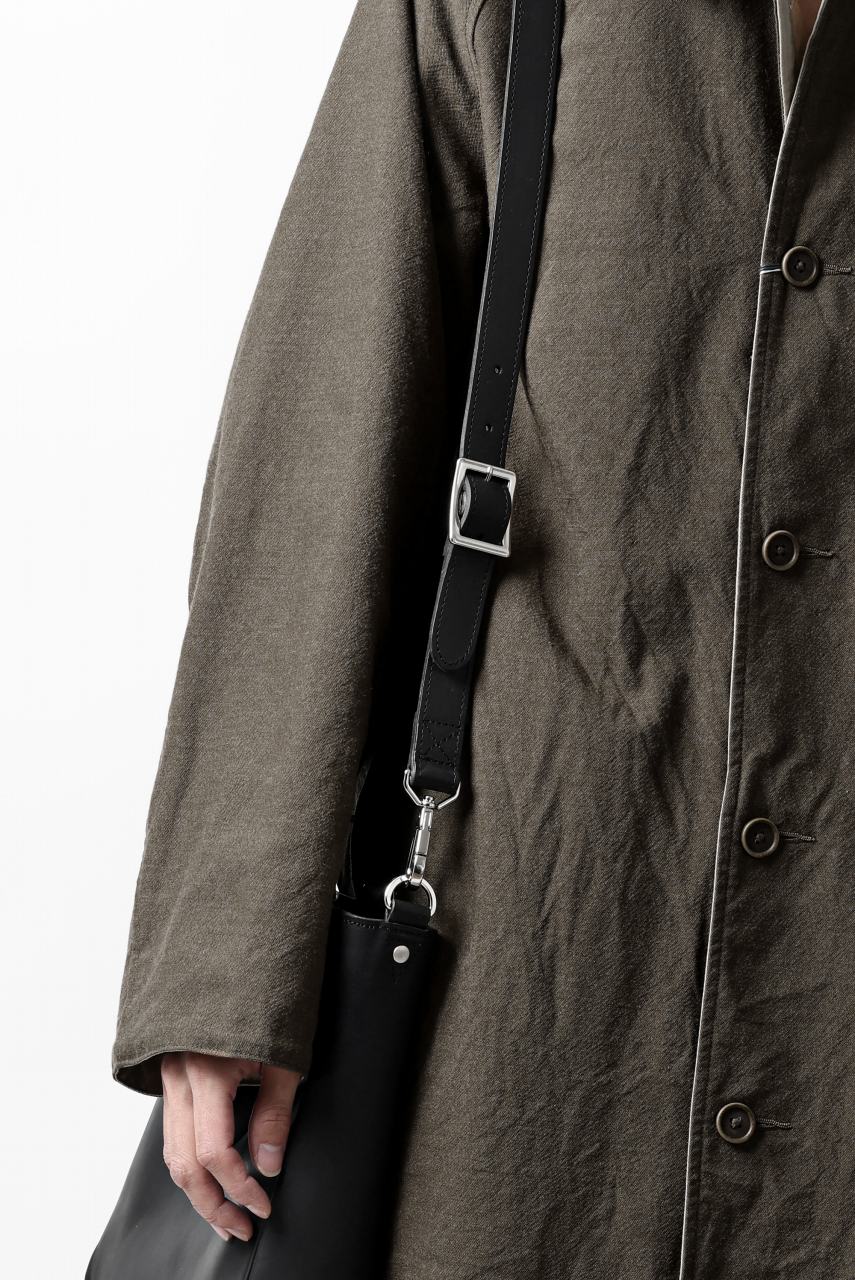 Load image into Gallery viewer, ISAMU KATAYAMA BACKLASH 2WAY SHOULDER & TOTE BAG / GUIDI OILED CALF (BLACK)