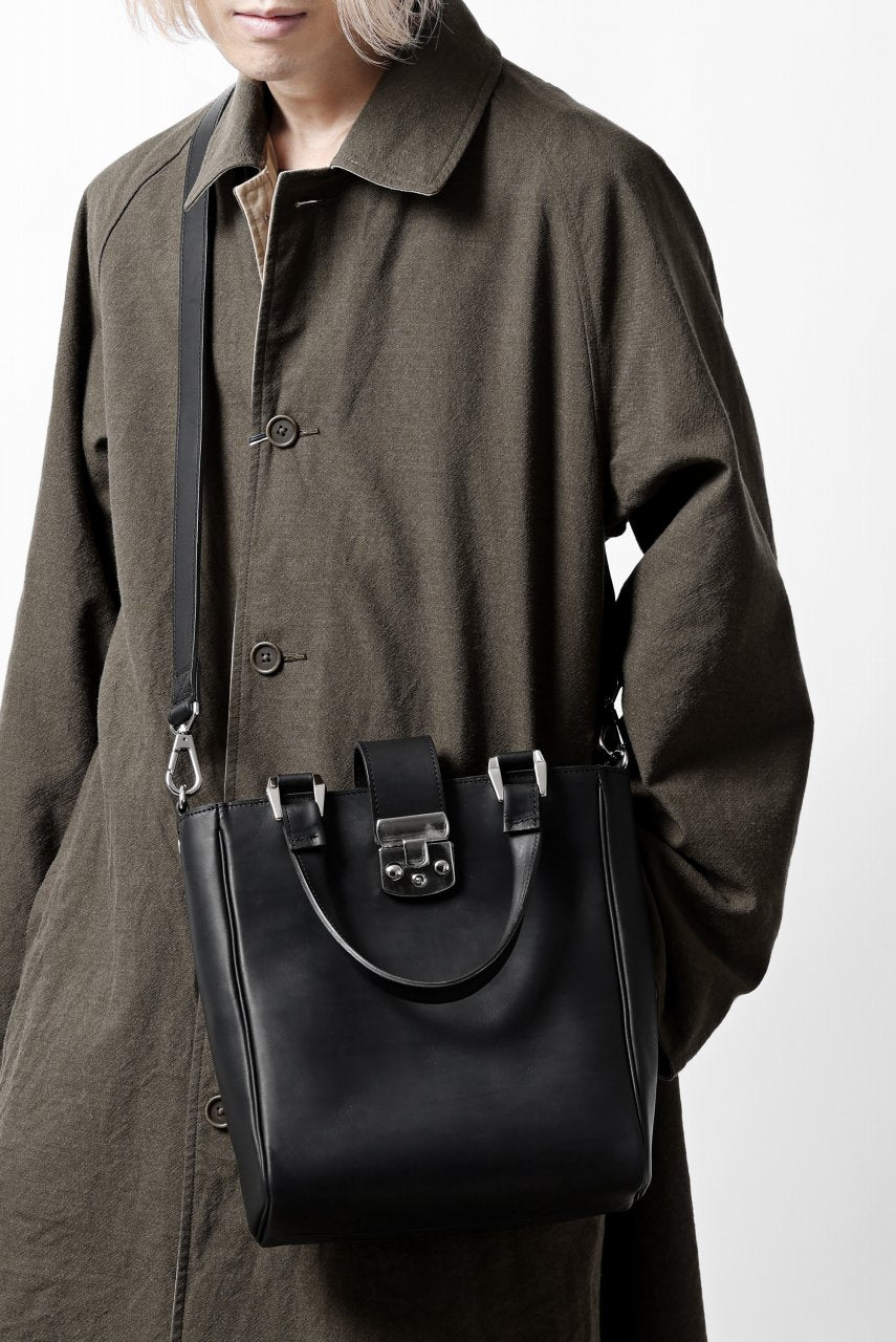 Load image into Gallery viewer, ISAMU KATAYAMA BACKLASH 2WAY SHOULDER & TOTE BAG / GUIDI OILED CALF (BLACK)