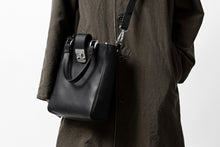 Load image into Gallery viewer, ISAMU KATAYAMA BACKLASH 2WAY SHOULDER & TOTE BAG / GUIDI OILED CALF (BLACK)