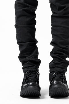 Load image into Gallery viewer, daub ERGONOMIC SKINNY PANTS / DYED LIGHT TWILL (BLACK)