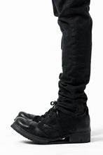 Load image into Gallery viewer, daub ERGONOMIC SKINNY PANTS / DYED LIGHT TWILL (BLACK)