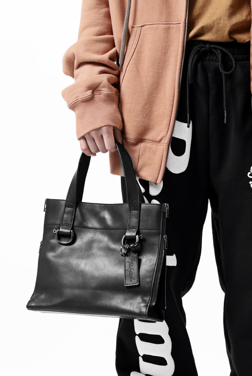 画像をギャラリービューアに読み込む, discord Yohji Yamamoto Side Zip Tote Bag S / Soft Shrink Cow Leather (BLACK)