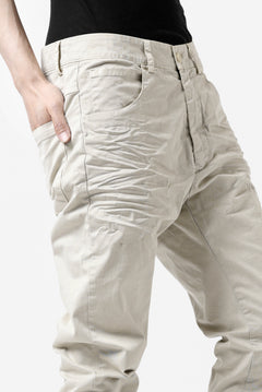 Load image into Gallery viewer, daub ERGONOMIC SKINNY PANTS / DYED STRETCH LIGHT COTTON (SAND)