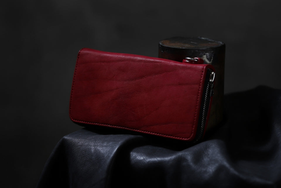 Load image into Gallery viewer, ISAMU KATAYAMA BACKLASH exclusive ROUND FASTNER WALLET / DOUBLE-SHOULDER OBJECT DYED (RED)