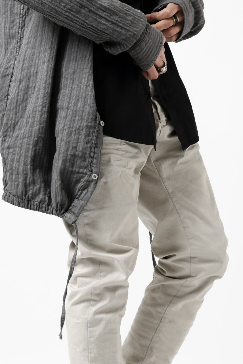 Load image into Gallery viewer, daub ERGONOMIC SKINNY PANTS / DYED STRETCH LIGHT COTTON (SAND)
