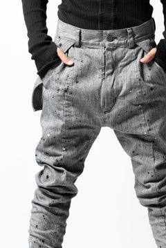 画像をギャラリービューアに読み込む, DEFORMATER.® "SPLASH" SLIM FIT JEANS WITH FLAP DETAIL / VERTICAL DENIM (ASPHALT)