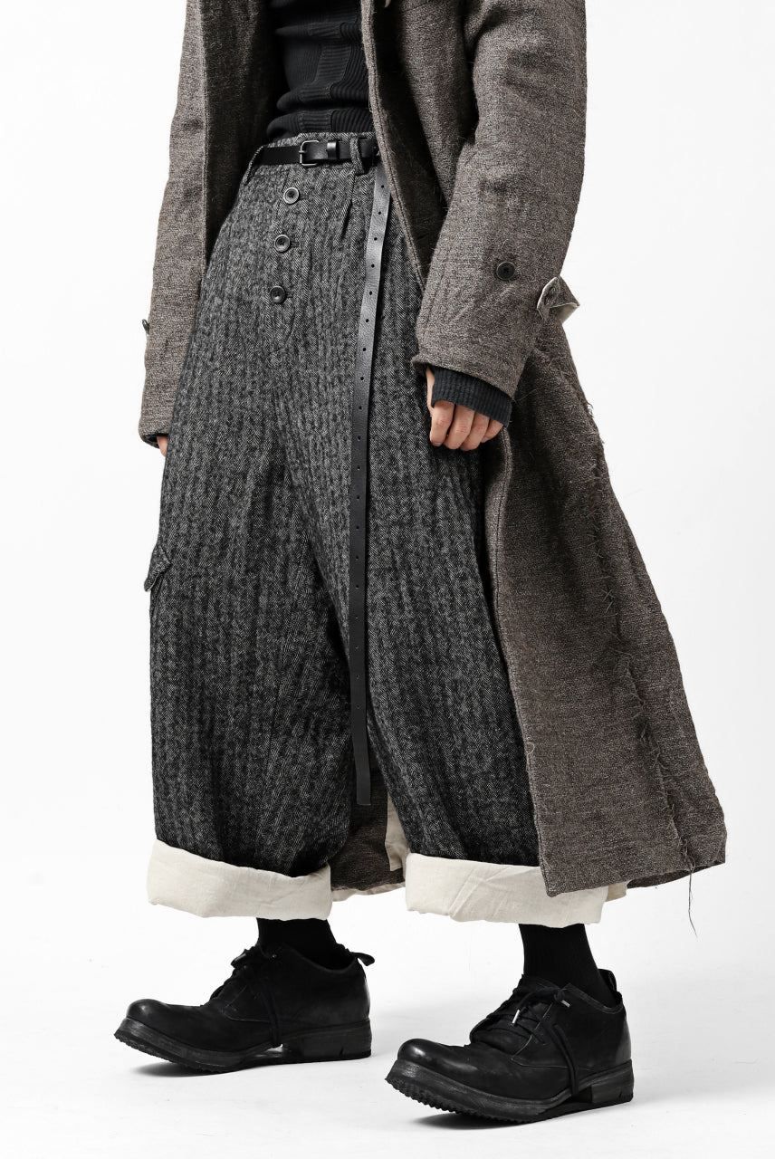 画像をギャラリービューアに読み込む, YUTA MATSUOKA buggy trousers / wool linen herringbone (charcoal grey)