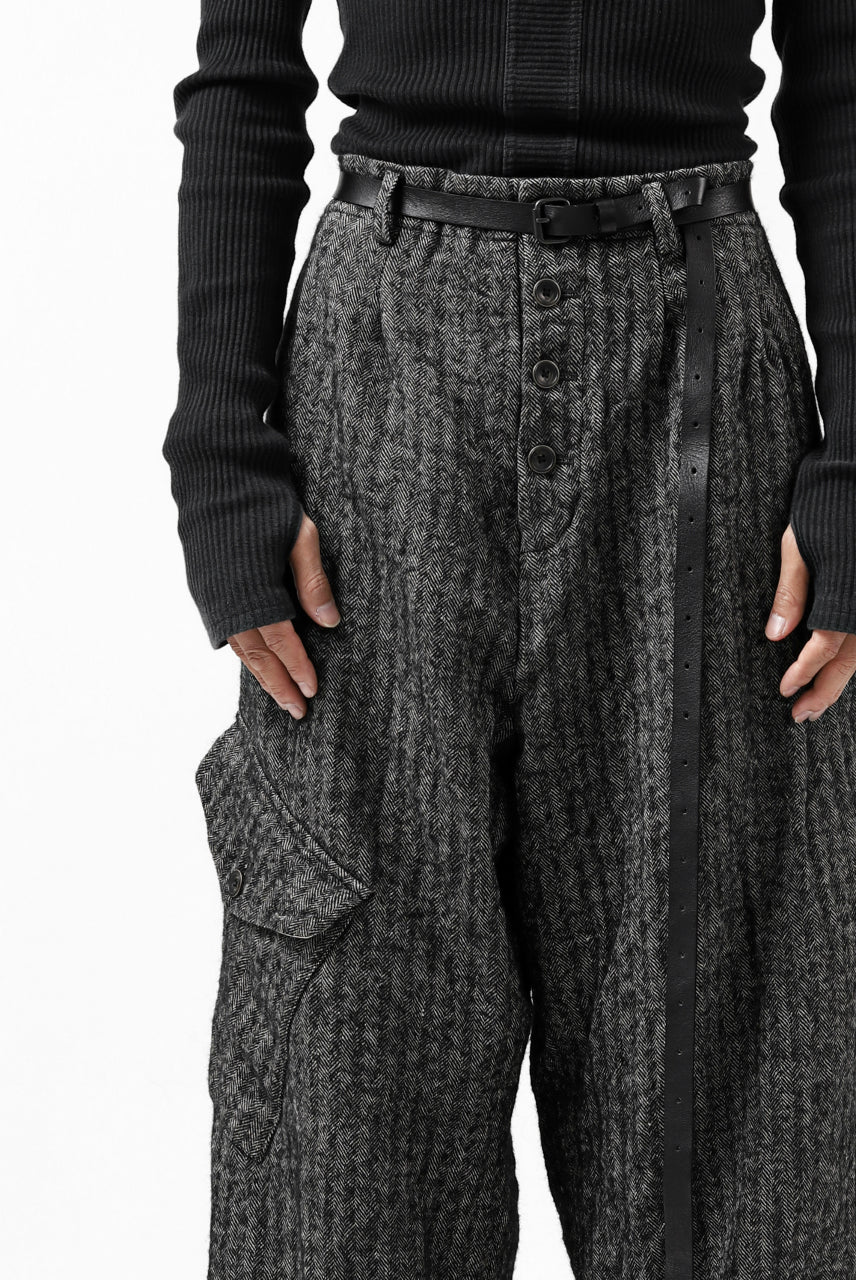 画像をギャラリービューアに読み込む, YUTA MATSUOKA buggy trousers / wool linen herringbone (charcoal grey)