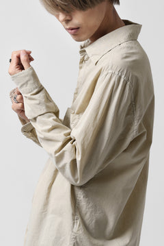 Load image into Gallery viewer, daub PLAIN COLLAR SHIRT / COLD DYED ORGANIC COTTON (SAND)