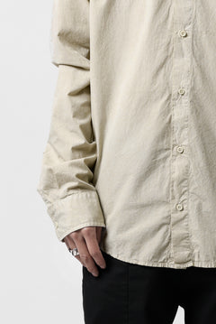 Load image into Gallery viewer, daub PLAIN COLLAR SHIRT / COLD DYED ORGANIC COTTON (SAND)