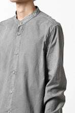 Load image into Gallery viewer, daub LONG SLEEVE SHIRT / COLD DYED COTTON BROAD (GREY)